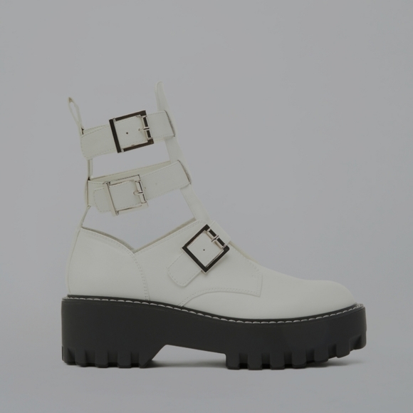 Shoe dazzle size 8 booties in white - Picture 6 of 12